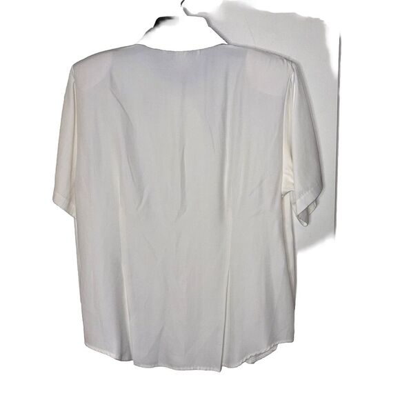 Maggie Lawrence Collection Women's‎ Medium Blouse - White Crest Logo - Picture 3 of 3